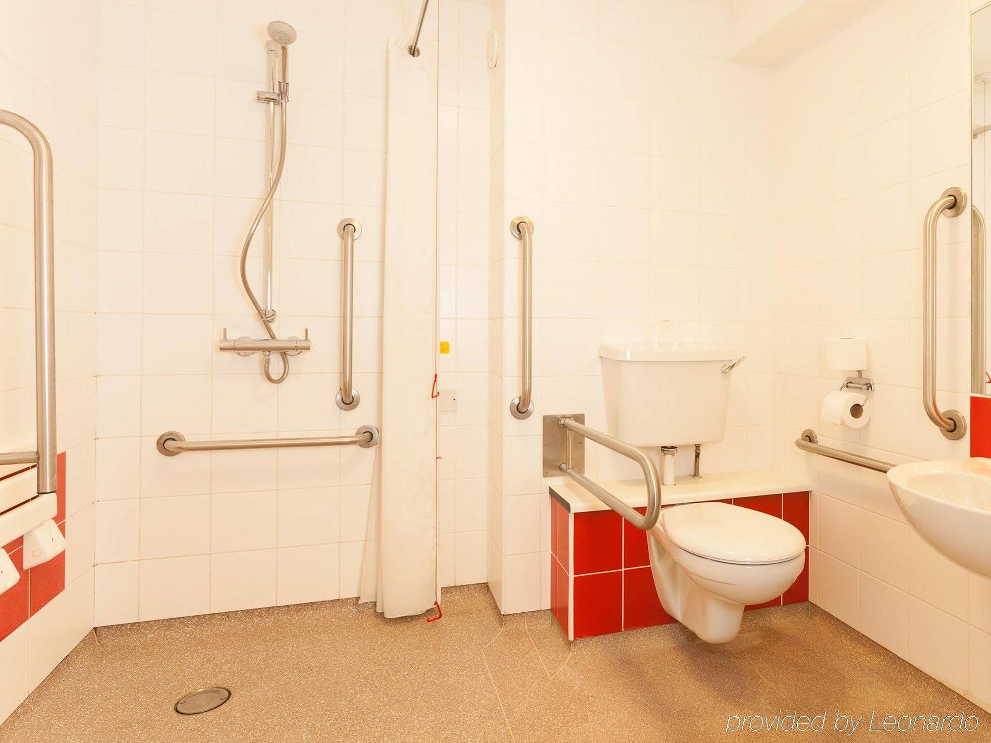 Travelodge Edinburgh Central Waterloo Place Esterno foto